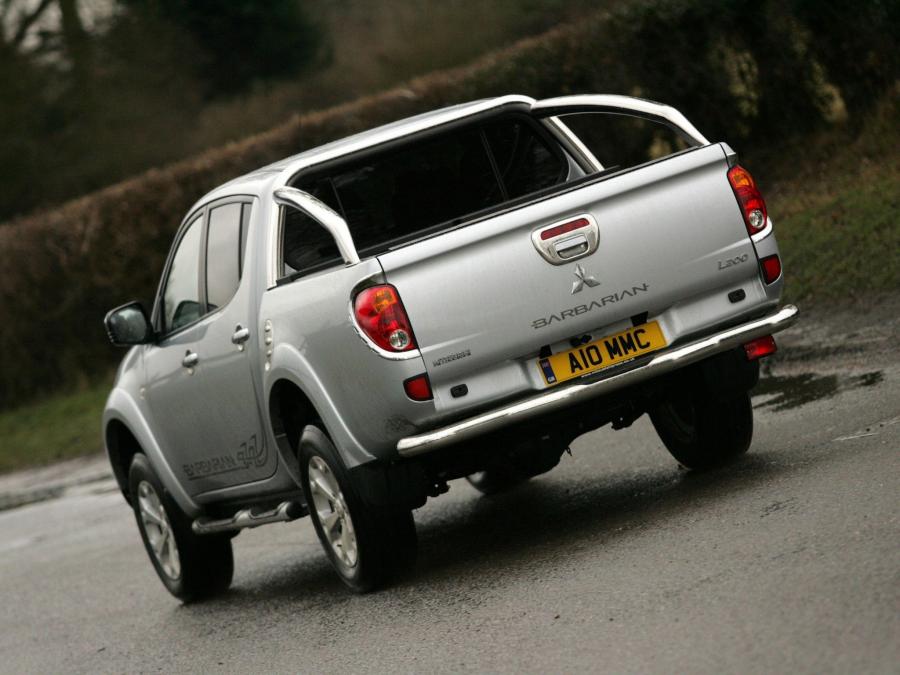  Mitsubishi L200 Barbarian 2010 года  (фото 8 из 17)